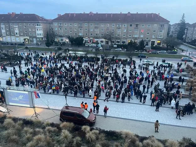 Protest v Prievidzi o 17.00 (zdroj: Slavomír Pavle)