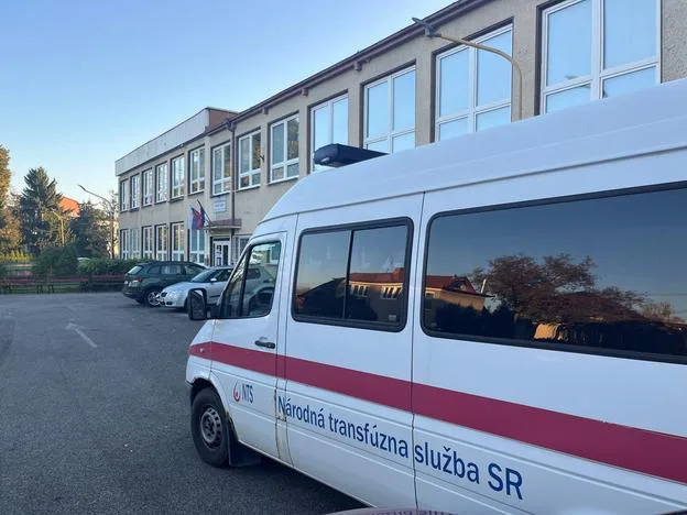 Žiaci krv darovali priamo v škole. (zdroj: Slavomír Pavle)